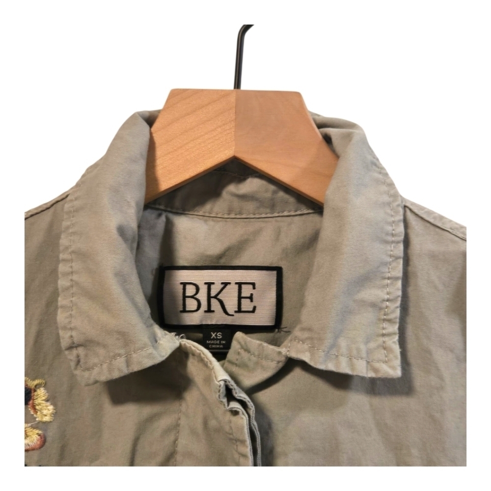 BKE Embroidered Floral Cargo Utility Button Up Jacket Size XS - Picture 3 of 13